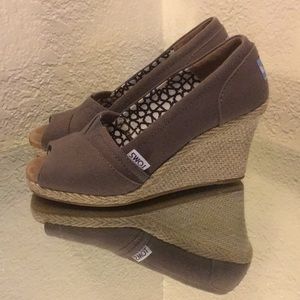 Toms Wedge Heels w/ Peep Toe